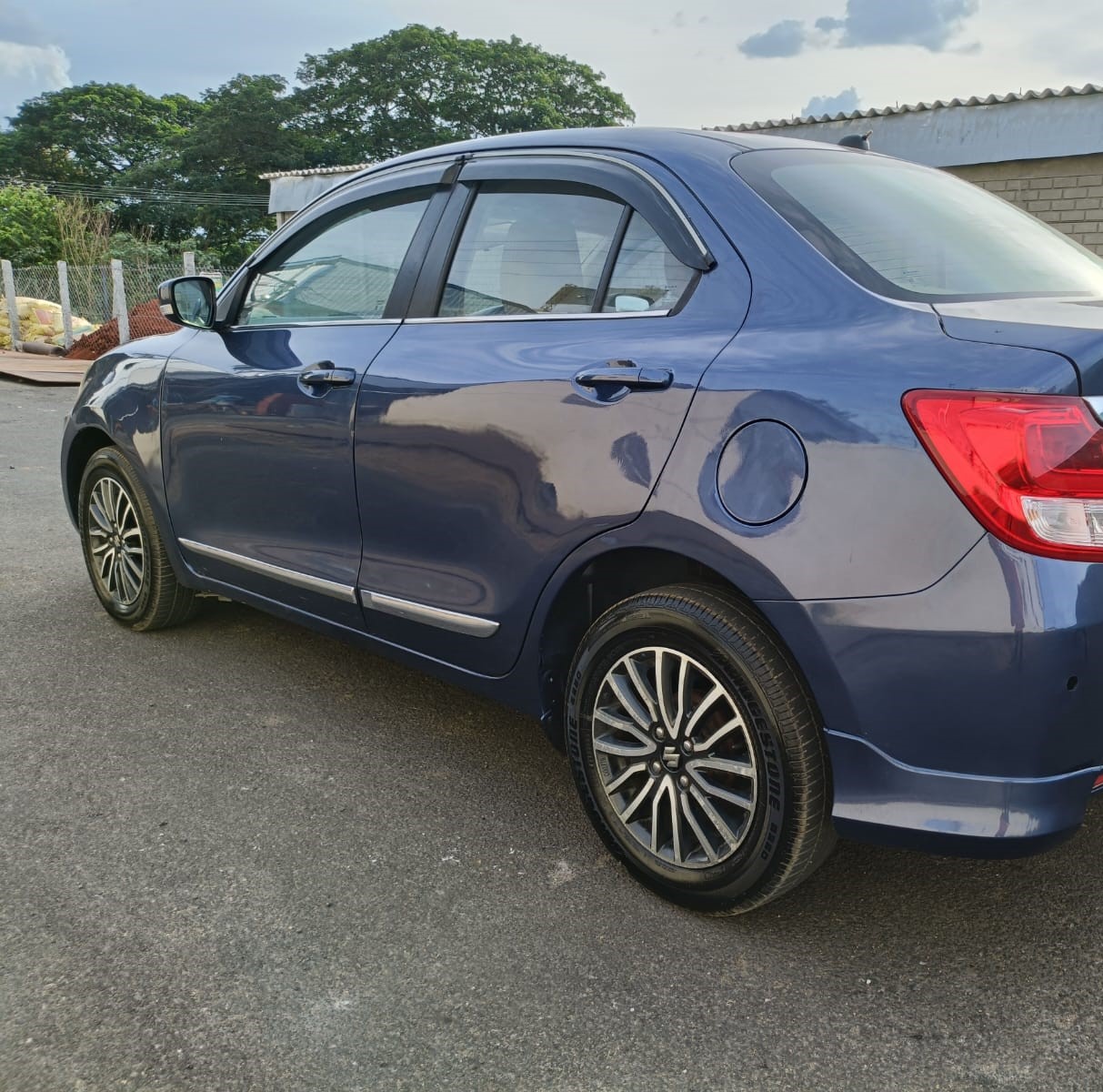Maruti Suzuki Swift Dzire(2015-2018) 1.2 Zxi Amt Plus